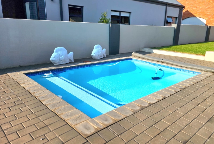 4 Bedroom Property for Sale in Landsmeer Residential Estate North West